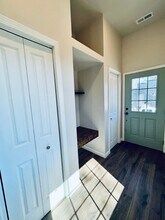 1012 Swan St in Louisville, KY - Building Photo - Building Photo