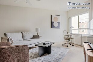 362 Bellevue Way NE, Unit SI FL5-ID974 in Bellevue, WA - Building Photo