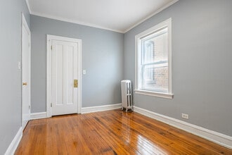 8200 S. Evans Ave. in Chicago, IL - Foto de edificio - Interior Photo