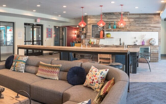 660 Ralph McGill Blvd NE in Atlanta, GA - Building Photo - Building Photo
