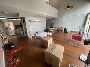 1088 Bishop St in Honolulu, HI - Building Photo - Building Photo