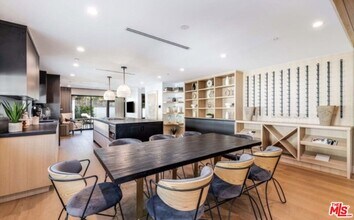 622 N La Jolla Ave in Los Angeles, CA - Building Photo - Building Photo