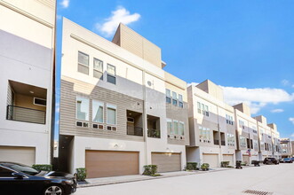 2333 Sperber Ln in Houston, TX - Building Photo - Building Photo