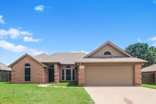 512 Arbor Ln in Burleson, TX - Building Photo