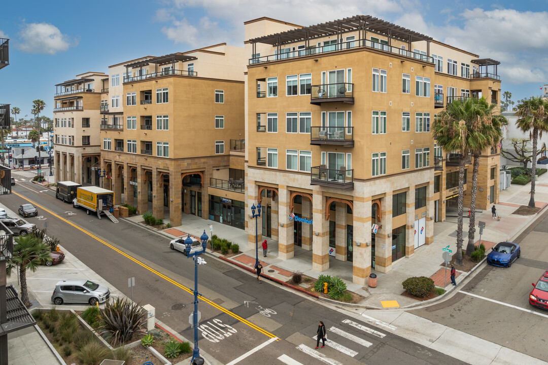 Oceanside Terraces in Oceanside, CA - Building Photo