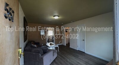557 N Welch Dr in Tulare, CA - Building Photo - Building Photo