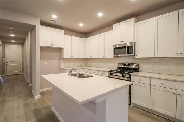 7104 Joy Ln in Watauga, TX - Foto de edificio - Building Photo