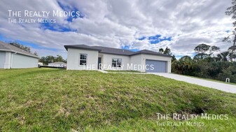 2761 Tolman Ave SE in Palm Bay, FL - Foto de edificio - Building Photo