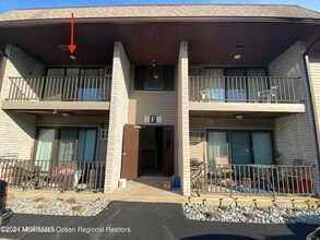 330 Shore Dr, Unit F-20 in Highlands, NJ - Foto de edificio - Building Photo