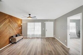 111 Ventura Dr in Sanford, FL - Building Photo - Building Photo