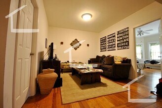 39 Addington Rd, Unit 3 in Brookline, MA - Building Photo - Building Photo