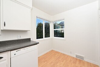 10440 65th Ave S in Seattle, WA - Building Photo - Building Photo