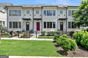 1954 Summit Trace Cir NW in Atlanta, GA - Building Photo