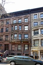 32 W 69th St in New York, NY - Building Photo - Building Photo