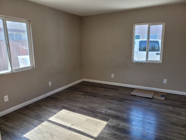 1067 S Herbert Ave in Los Angeles, CA - Building Photo - Building Photo