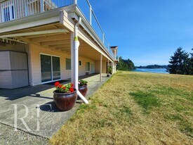 515 NW Heritage Ln in Bremerton, WA - Building Photo