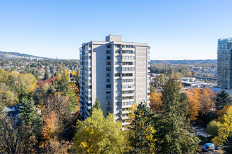 Vantage Point in Burnaby, BC - Building Photo - Building Photo