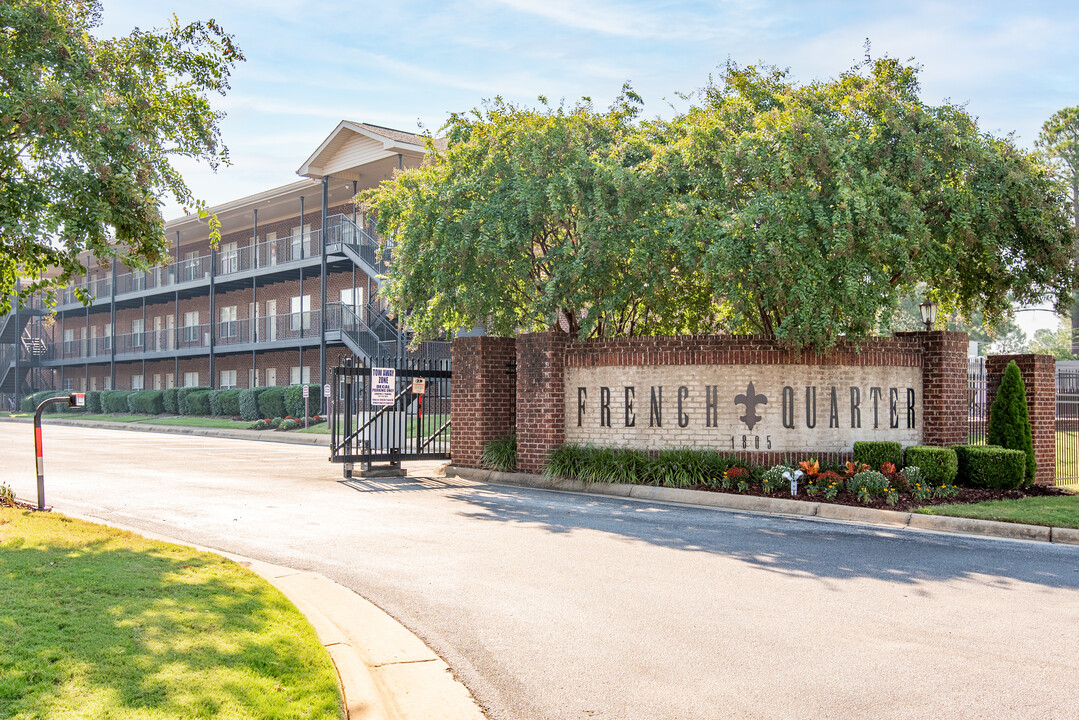 French Quarter Apartments in Tuscaloosa, AL - Foto de edificio