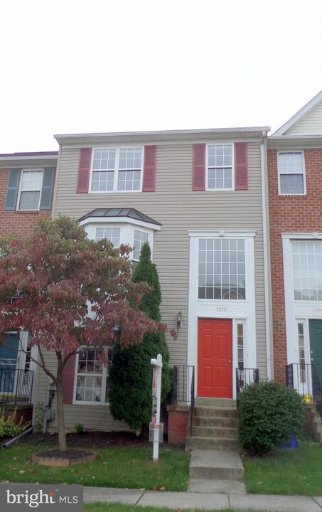 1918 Harpers Ct in Frederick, MD - Foto de edificio