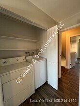 1803 Bristol Walk in Hoffman Estates, IL - Building Photo - Building Photo