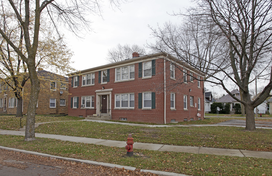 5446-5462 N Hopkins St in Milwaukee, WI - Building Photo