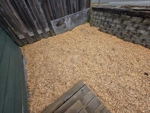 999 NE Broadway St in Myrtle Creek, OR - Building Photo - Building Photo