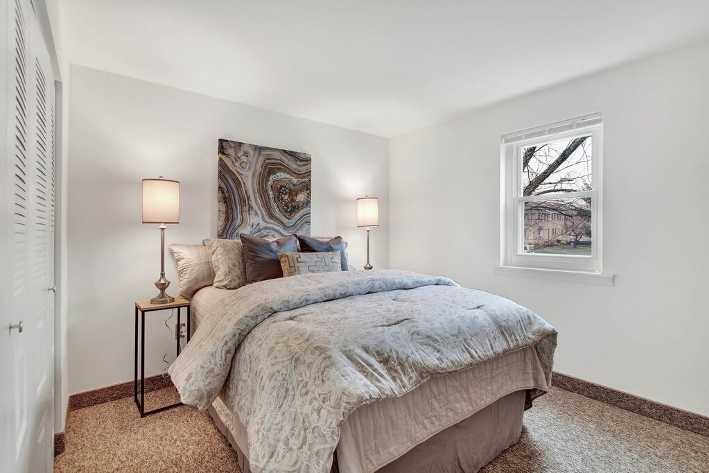 Apartments at Waterford York, PA Apartments