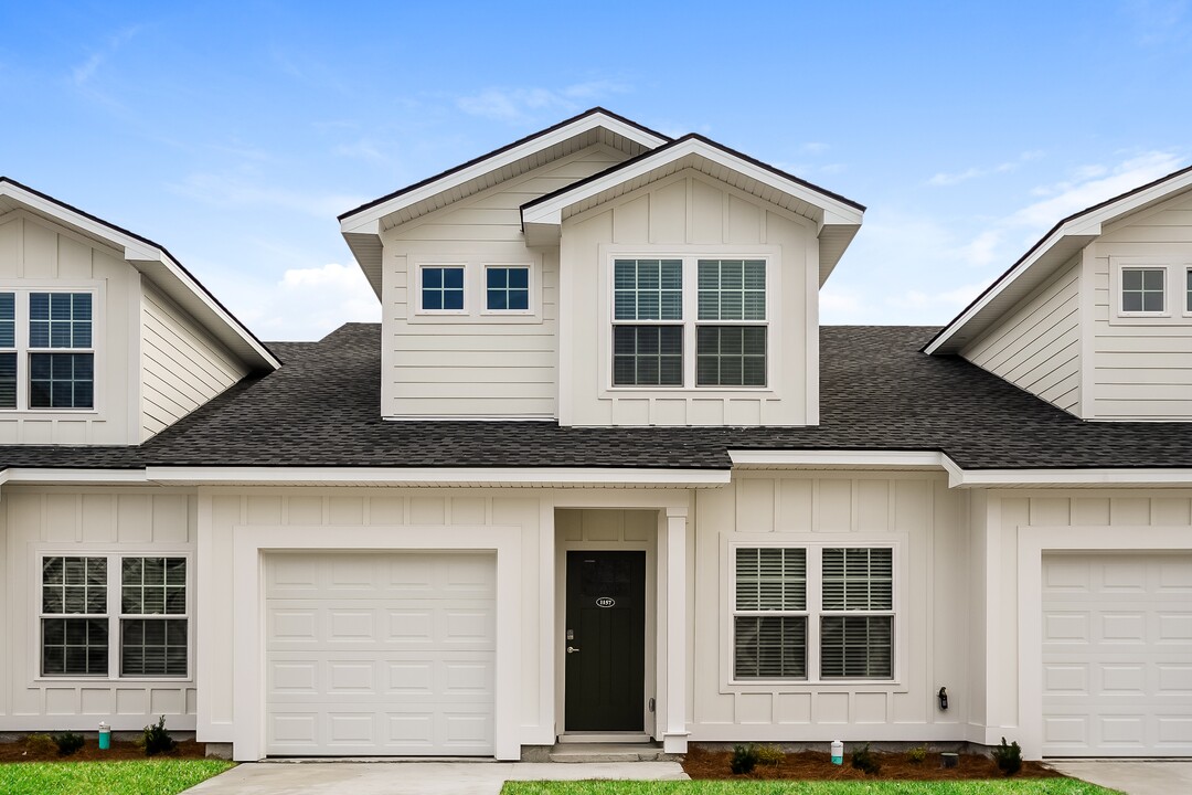 1157 Walker Point Way in Brunswick, GA - Building Photo