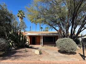 2233 E Seneca St in Tucson, AZ - Building Photo