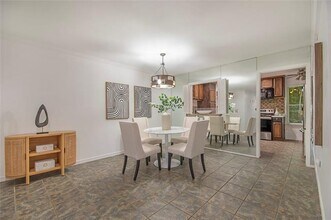 7712 Royal Ln in Dallas, TX - Building Photo - Building Photo