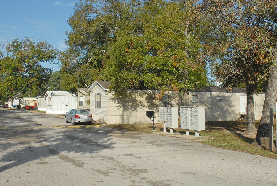 Maia Mart Terrace in Porter, TX - Building Photo