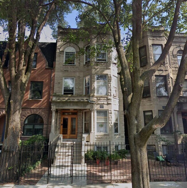 1132 W Wrightwood Ave