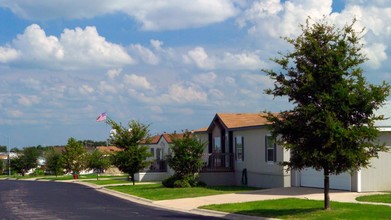 Boulder Ridge in Pflugerville, TX - Building Photo - Building Photo