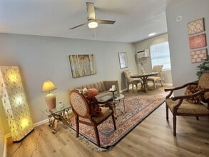 The LUX Riverside in Kerrville, TX - Foto de edificio - Building Photo