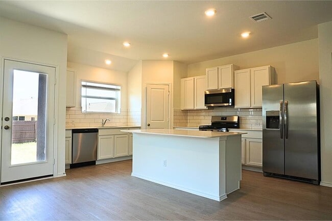 property at 1521 Boggy Crk Rnch Rd