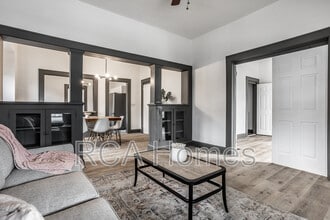 4612 E New York St in Indianapolis, IN - Building Photo - Building Photo