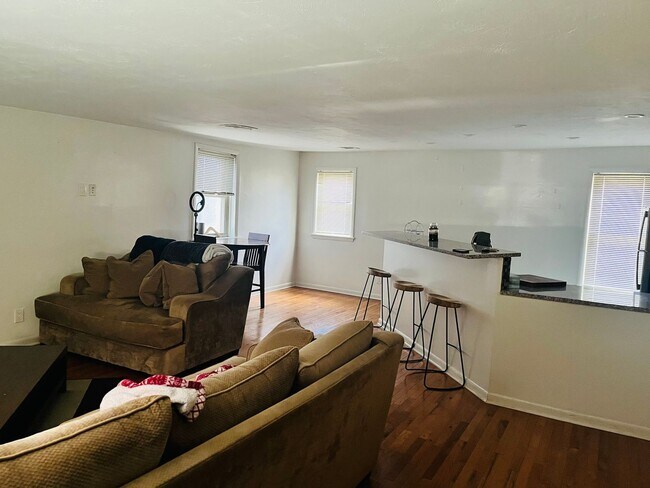 property at 911 Galveston Ave