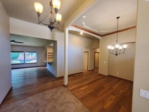 8915 W Rio Grande Ave in Kennewick, WA - Building Photo - Building Photo