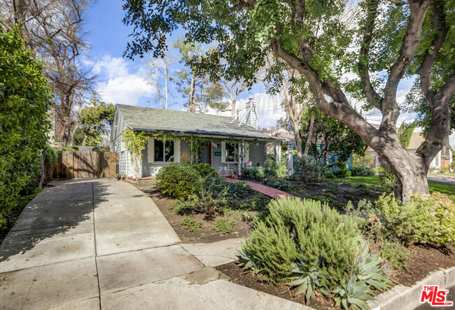 11519 Albers St in Los Angeles, CA - Building Photo - Building Photo