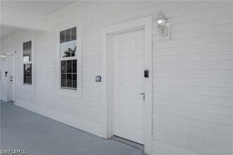 160 Palm St in Marco Island, FL - Building Photo - Building Photo