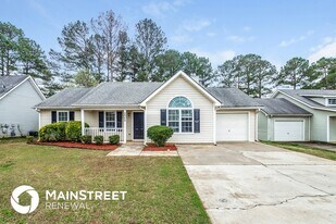 1345 N Hampton Dr in Hampton, GA - Building Photo