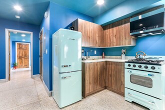 1808 Moss St in New Orleans, LA - Building Photo - Building Photo