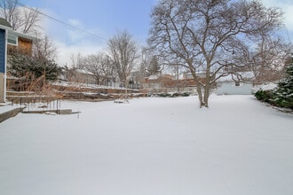 721 Ledochowski St in Lemont, IL - Building Photo - Building Photo