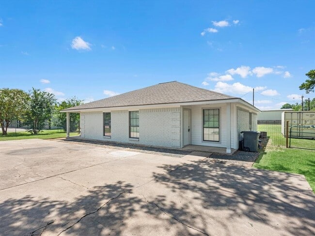 22007 Main Blvd in Tomball, TX - Building Photo - Building Photo