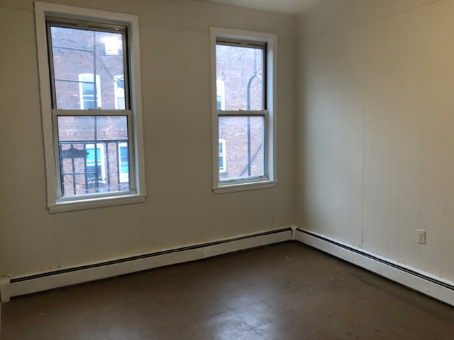 96 President St in Passaic, NJ - Building Photo - Building Photo