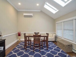 11 Pratt St in West Babylon, NY - Building Photo - Building Photo