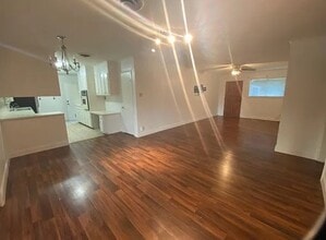 207 N 32nd St in Nederland, TX - Building Photo - Building Photo