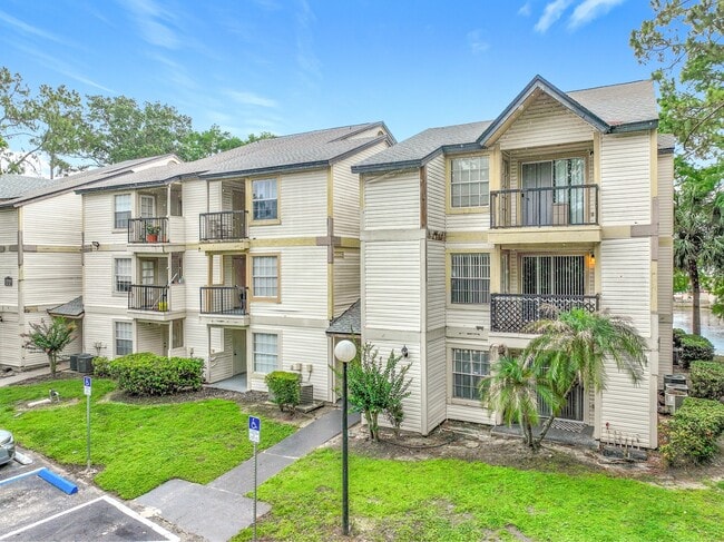 property at 1940 Lake Atriums Cir