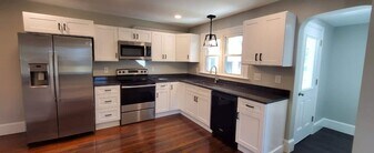 70 Ferry St, Unit 70 in Easthampton, MA - Building Photo