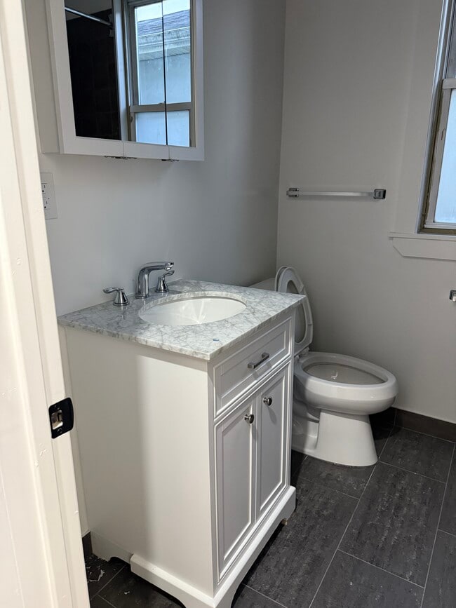 139 S 12th Ave in Mount Vernon, NY - Building Photo - Building Photo